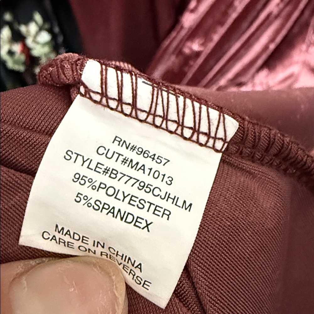Eyeshadow 1XL Mauve/Burgundy Midi Dress W/Slit - Picture 4 of 5